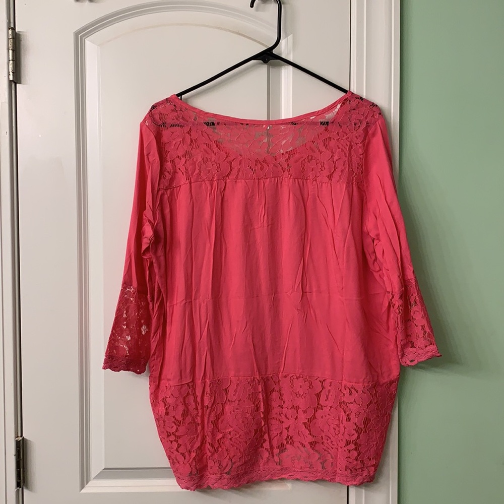 2 Lace Tops $10. Size Large. Fits More Like A Medium. - Picture 6 of 6